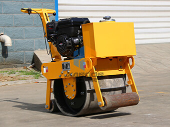 適合公路養(yǎng)護的小型壓路機真的挺不錯！