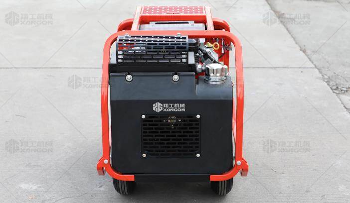 液壓動(dòng)力站自帶散熱器，可持久工作